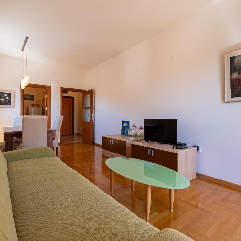 Family One bedroom apartment with Panoramic city view - Apartman sa 1 Spavaćom Sobom - 6