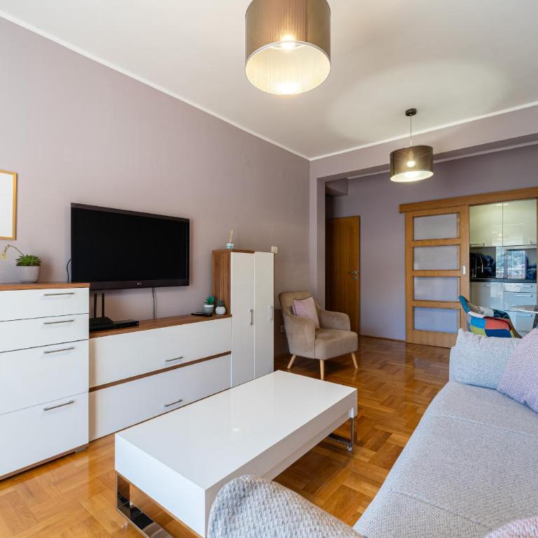 Lovely Studio with Panoramic City View - Studio - 2