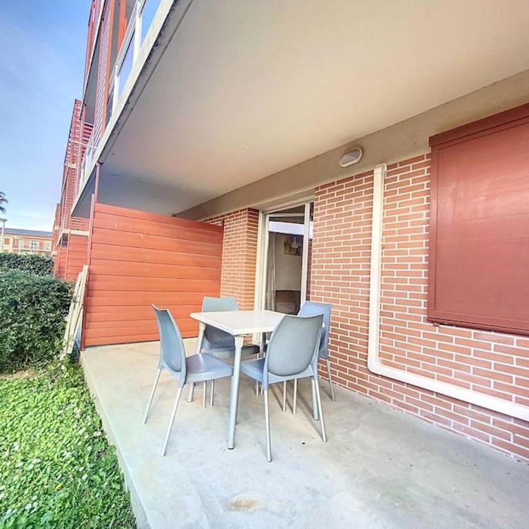 4130-T2 dans une résidence avec piscine - Appartement 1 Chambre - 3