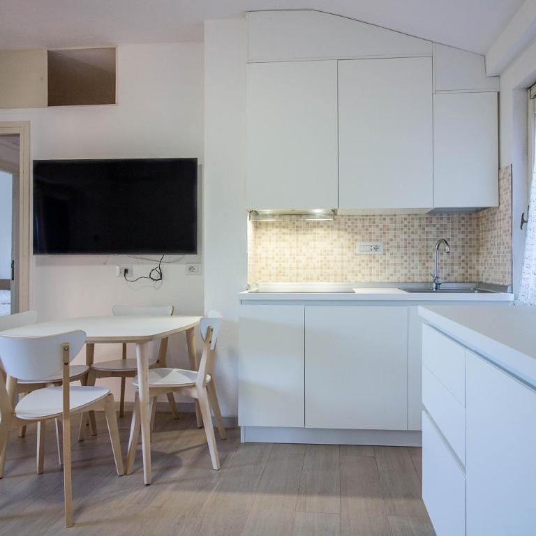 GuestHost - Lovely Sea View Apartment with Parking and Pool! - Appartamento con 2 Camere da Letto - 11