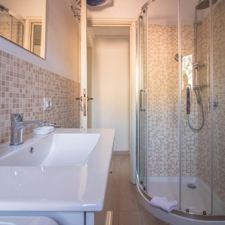 GuestHost - Lovely Sea View Apartment with Parking and Pool! - Appartamento con 2 Camere da Letto - 7