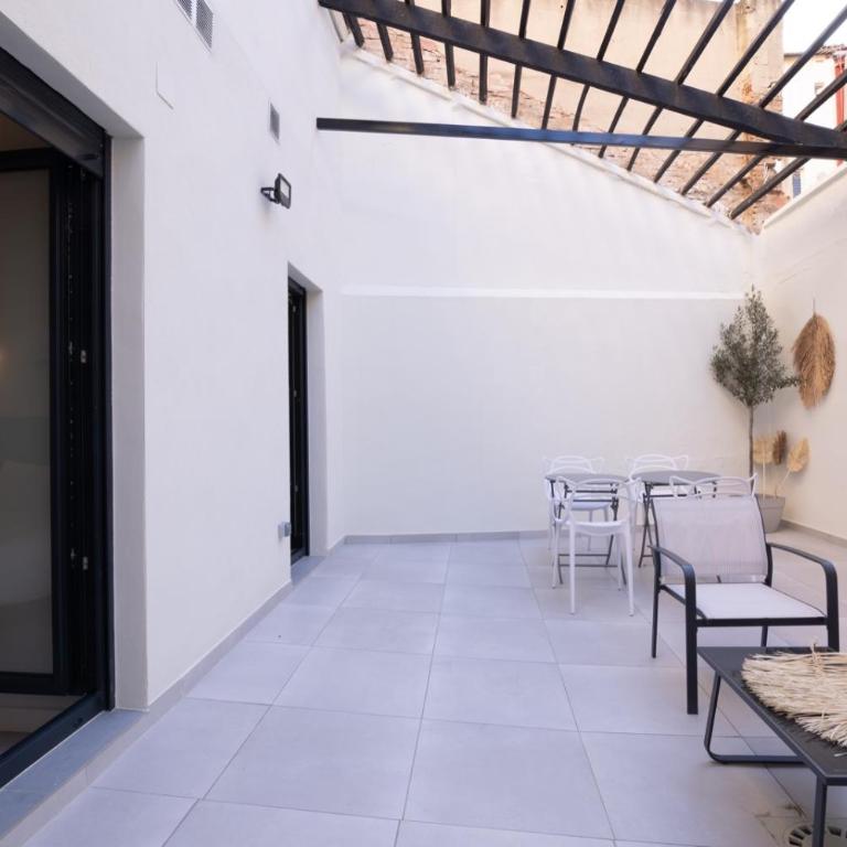 Luxury Apartment City Center - Three-Bedroom Apartment - 20
