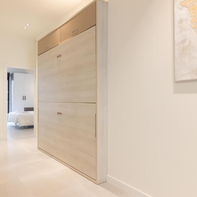 Luxury Apartment City Center - Three-Bedroom Apartment - 9