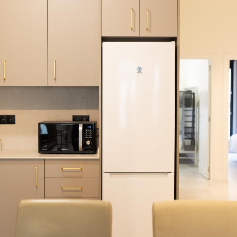 Luxury Apartment City Center - Three-Bedroom Apartment - 24