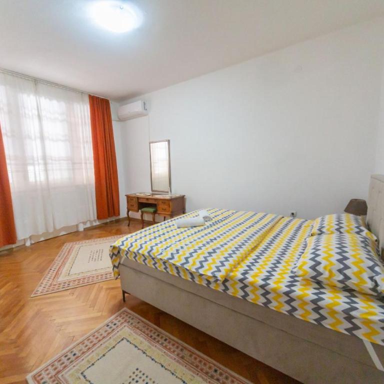 center_apartment_LUX - Two-Bedroom Apartment - 8