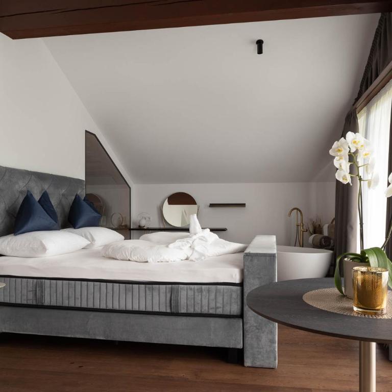 Ansitz Battisti Suites - Suite with Lake View - 4