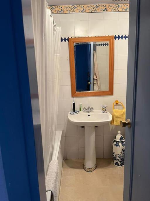 Flat close to the beach in Benalmadena - Two-Bedroom Apartment - 6