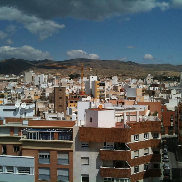 Calle Juan Lirola - Apartamento de 2 dormitorios - 13