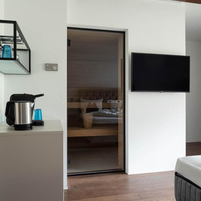 Ansitz Battisti Suites - Junior Suite with Terrace - 4