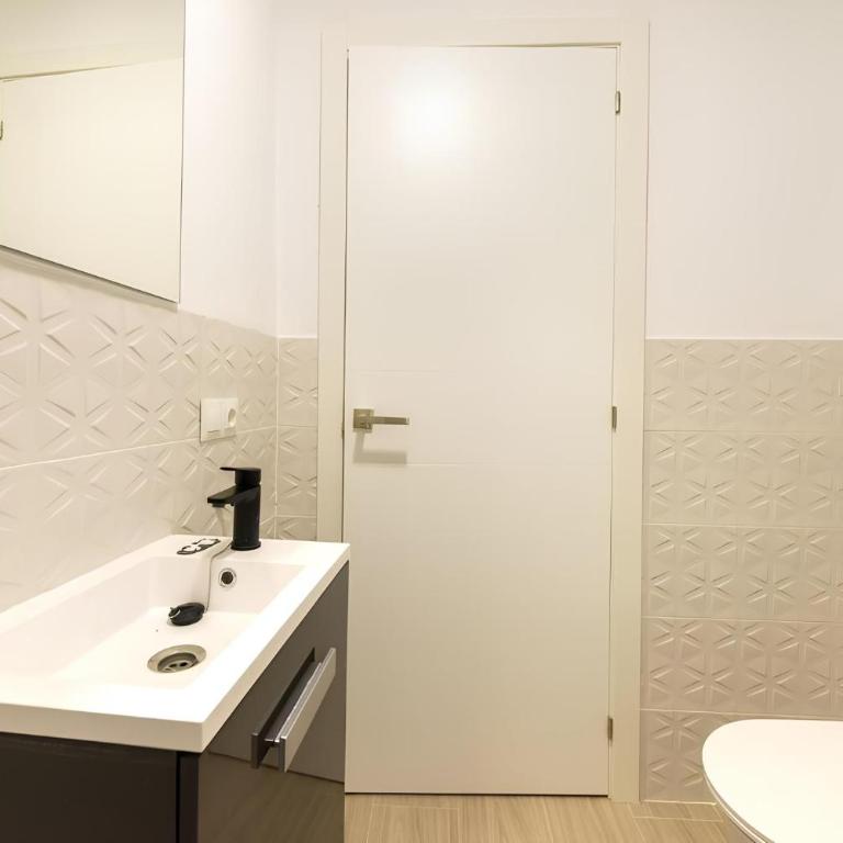 Apartamentos San Isidro Fuengirola - Apartment - 10