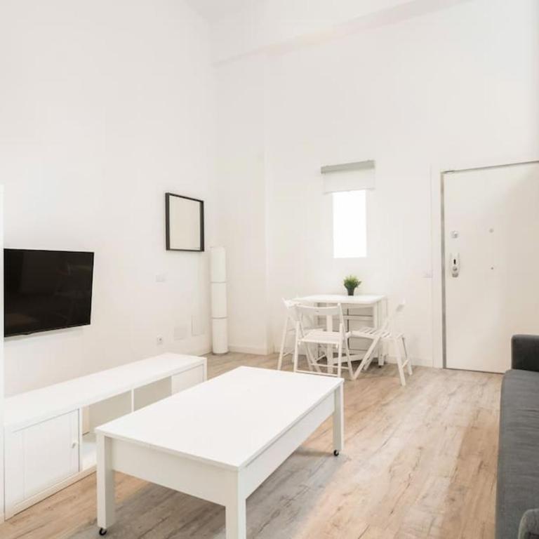 Charming flat in Madrid-Rio - One-Bedroom Apartment - 12