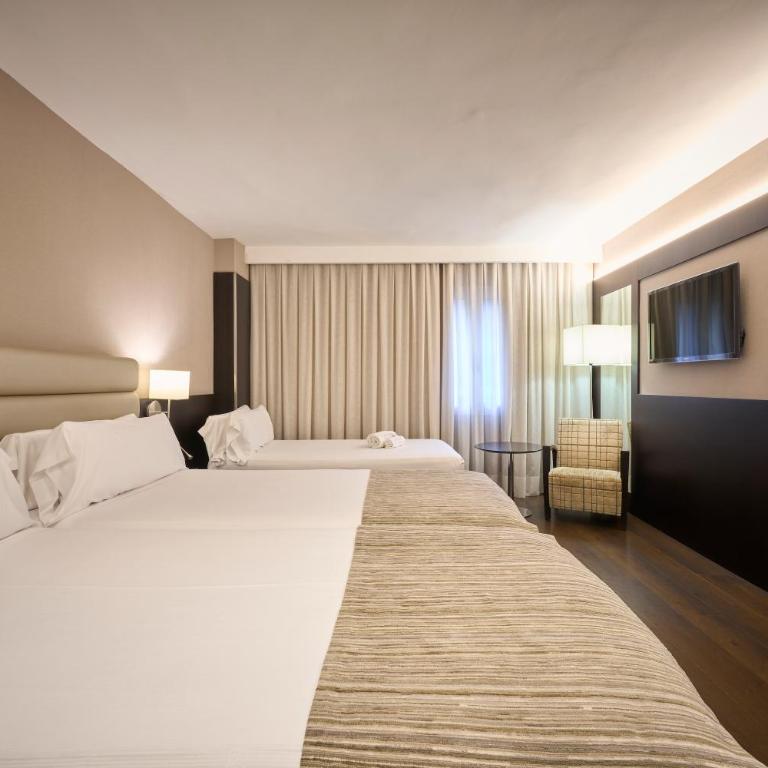 Catalonia Rigoletto - Triple Room - 6