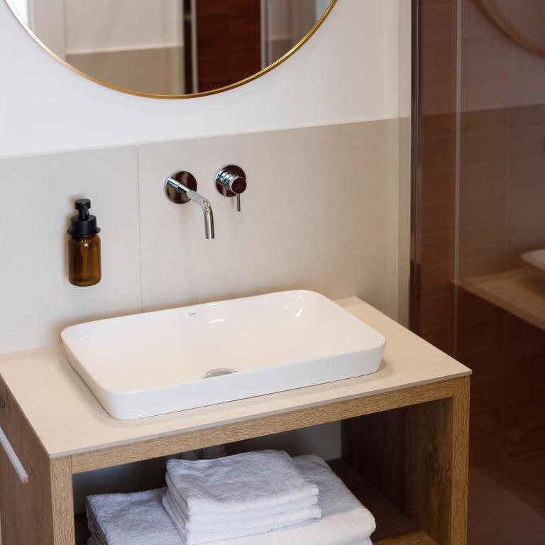 ELECTRIC Rooms & Suites - Appartamento con 1 Camera da Letto e Balcone - 5