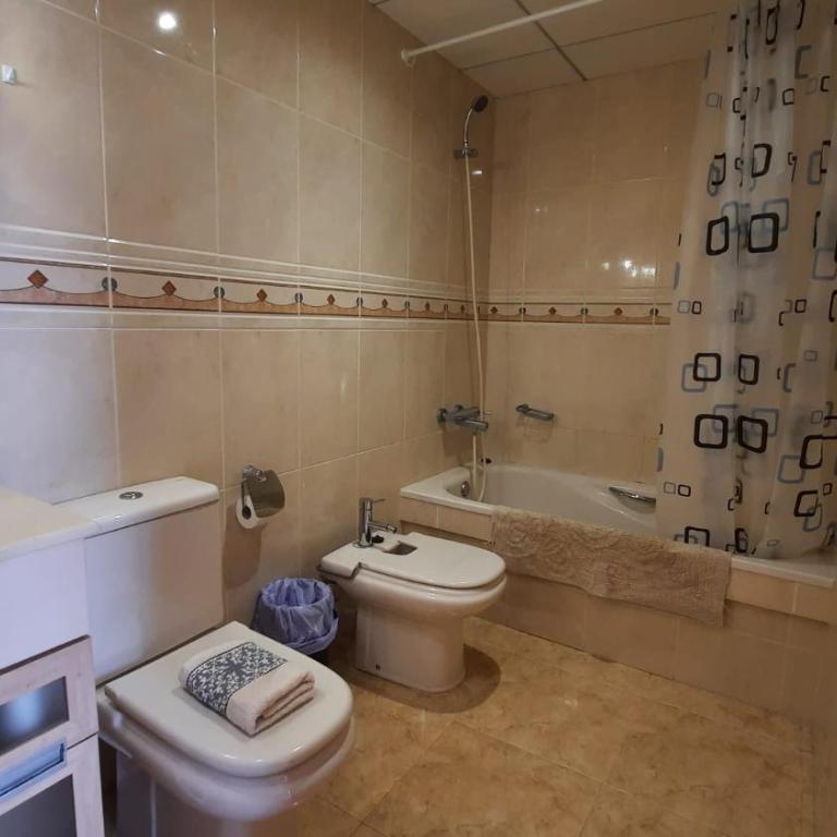 Fabuloso apartamento familiar con piscina en Salou - Two-Bedroom Apartment - 74