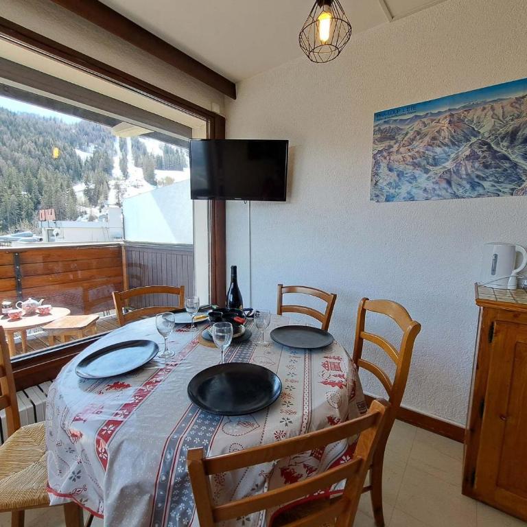 Studio chaleureux pour 6 personnes proche des pistes - Studio - 1