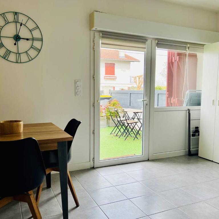 T1 Bis Cambo-les-Bains avec Terrasse et Accès Internet - Appartamento con 1 Camera da Letto - 12