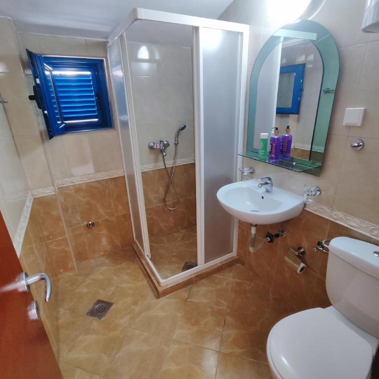 Glory Suites - One-Bedroom Apartment - 38