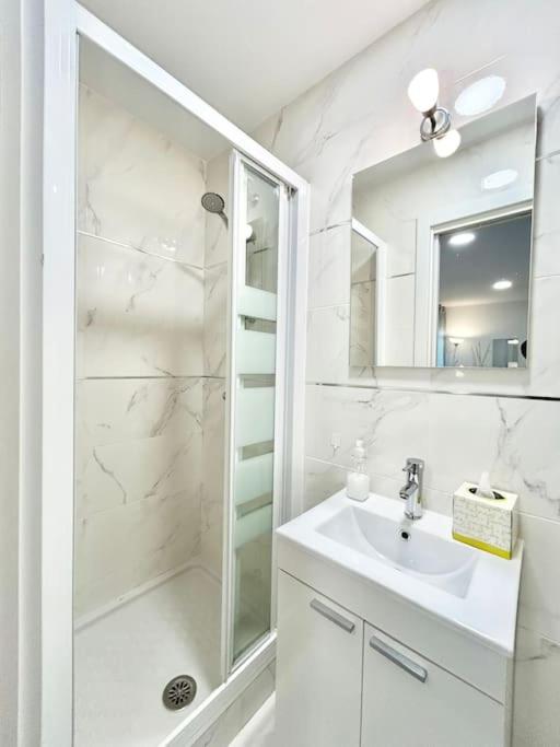 Metro Avenida de América 09 - Apartamento de 1 dormitorio - 16