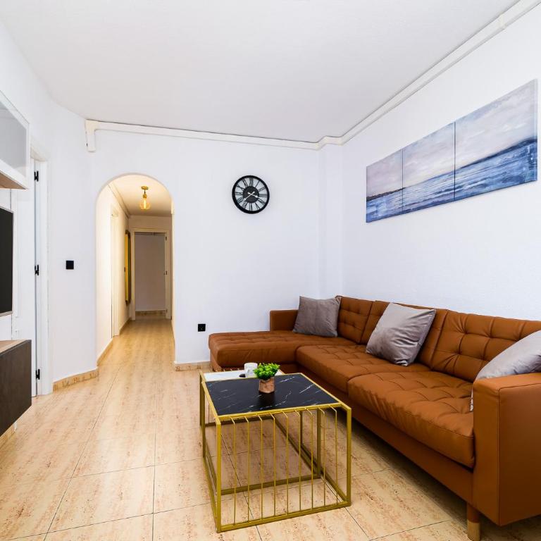 Modern apartment-beach-Aceqion-Torrevieja PMT18 - Three-Bedroom Apartment - 17
