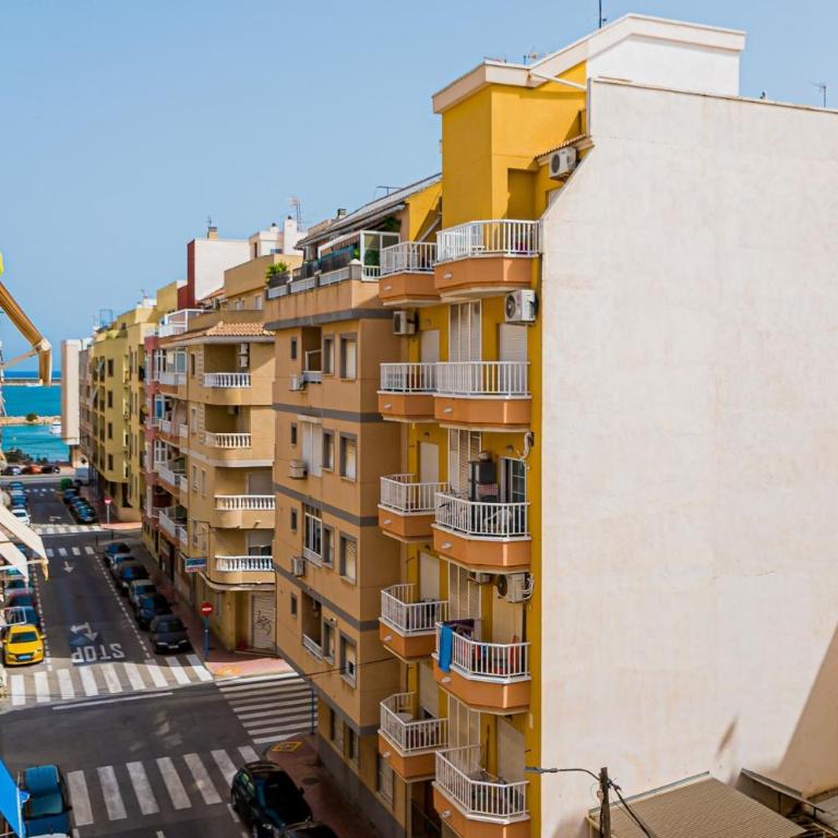 Modern apartment-beach-Aceqion-Torrevieja PMT18 - Three-Bedroom Apartment - 10
