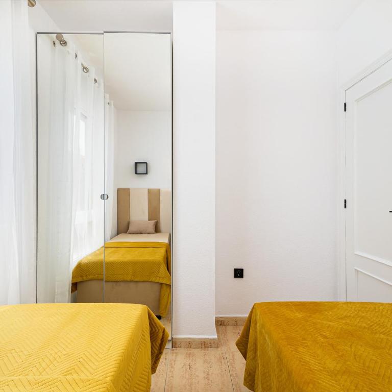 Modern apartment-beach-Aceqion-Torrevieja PMT18 - Three-Bedroom Apartment - 12