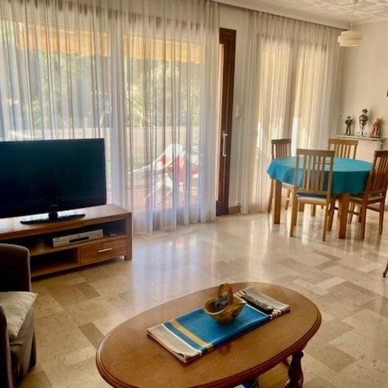 Charmant F2 avec terrasse, parking, et WiFi - à 600m des thermes d'Amélie-les-Bains - Apartment mit 1 Schlafzimmer - 10