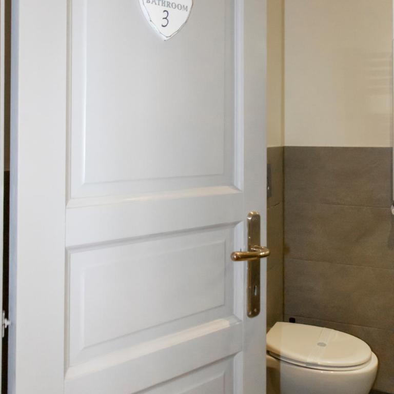 Biancorè B&B - Camera Tripla con Bagno Privato Esterno - 11