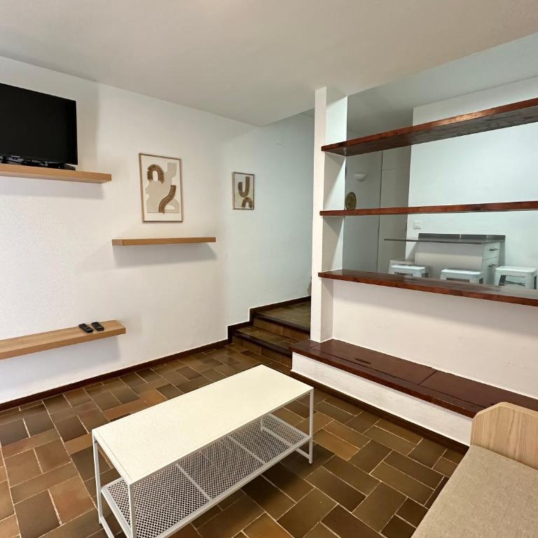 Agi Porthos Apartments - One-Bedroom Apartment - 4