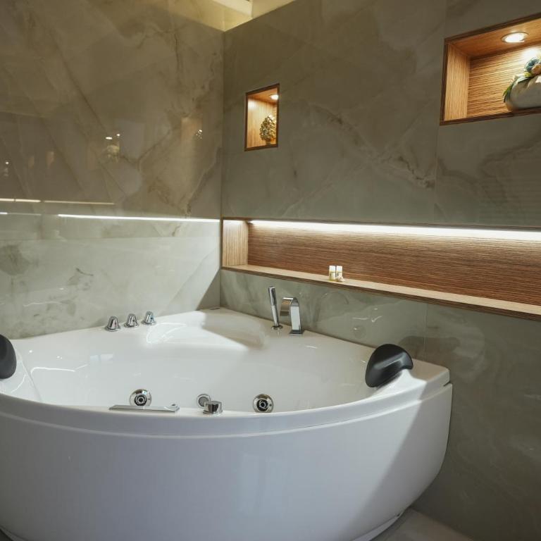 ENJOY Napoli - Exclusive Apartment - Appartamento con 3 Camere da Letto - 12