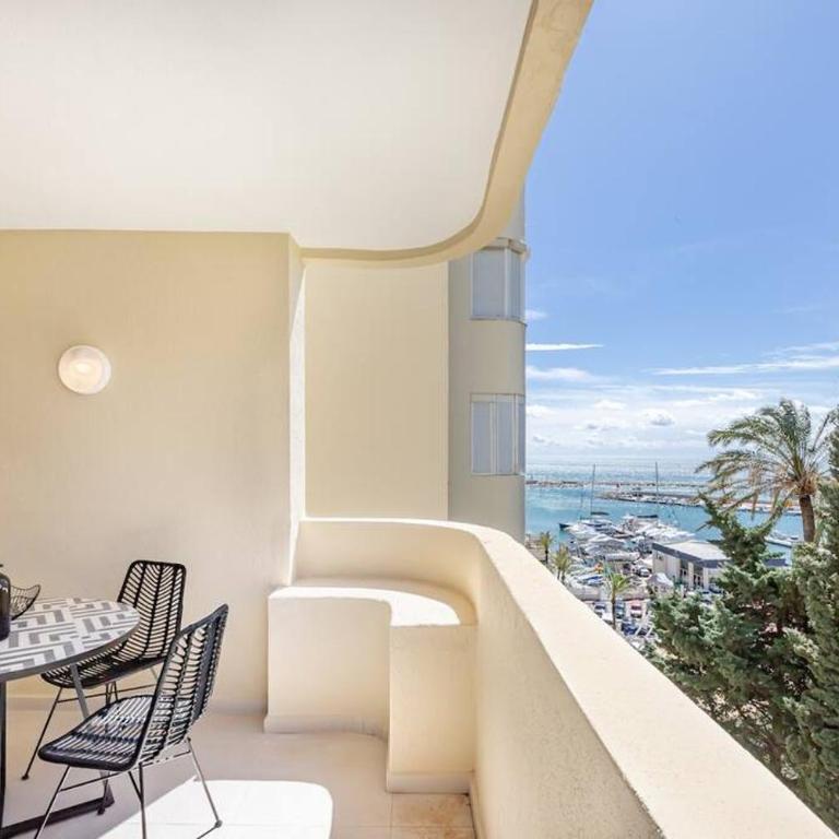 Newly renovated, sea view + walk to beach RDR381 - Apartment with Sea View - 1