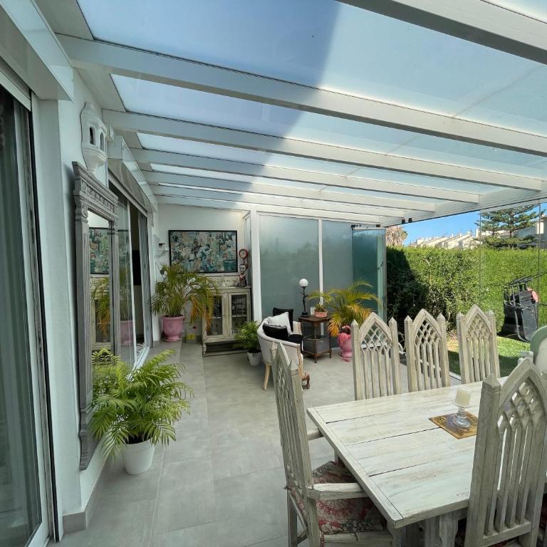 Benavista Stunning Garden Aprtment - Apartment mit 2 Schlafzimmern und Gartenblick - 17