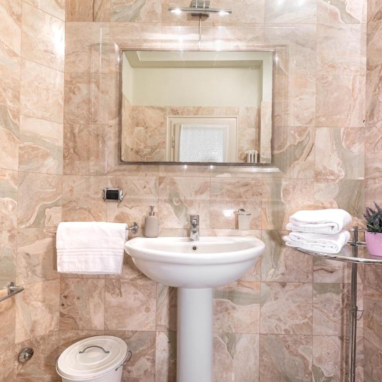 Piazza Isolo Central Apartment - Appartamento con 2 Camere da Letto - 38