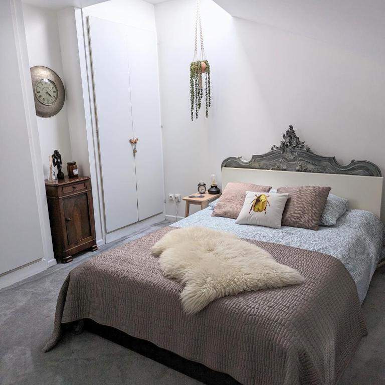 Appartement de charme sous les toits avec vue sur la Garonne - One-Bedroom Apartment - 14