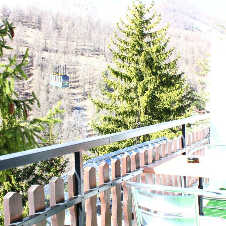 Hôtel Le Blainon - Chambre Double avec Terrasse - Vue sur Montagne - 1