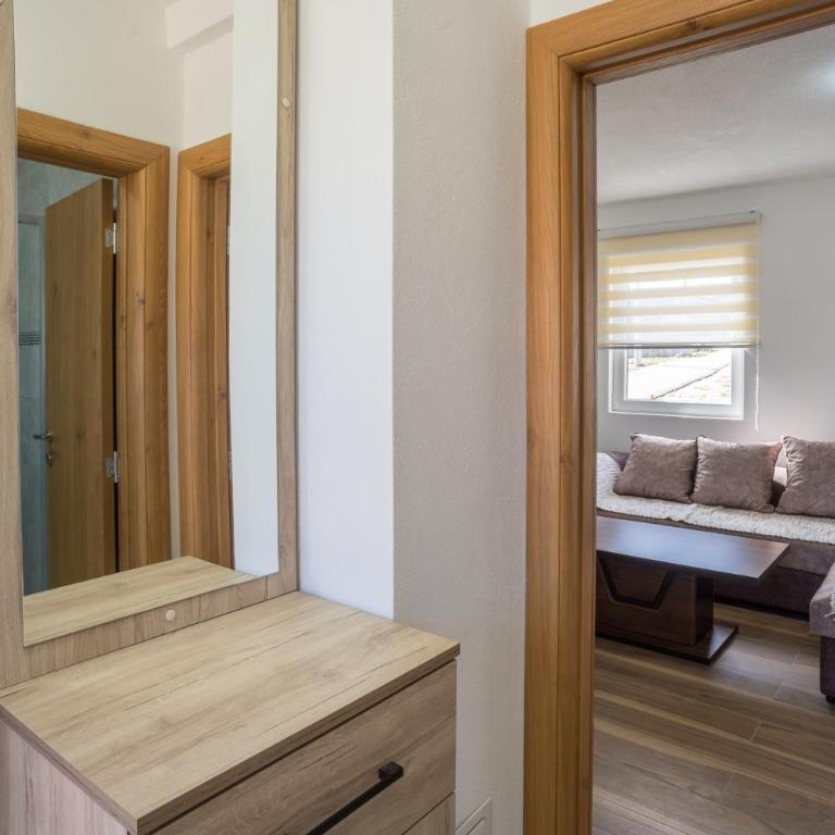 Dubljevic - Two-Bedroom House - 9