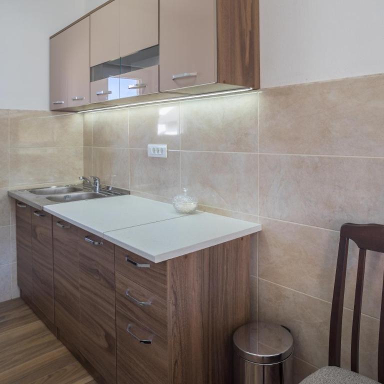 Dubljevic - Two-Bedroom House - 14