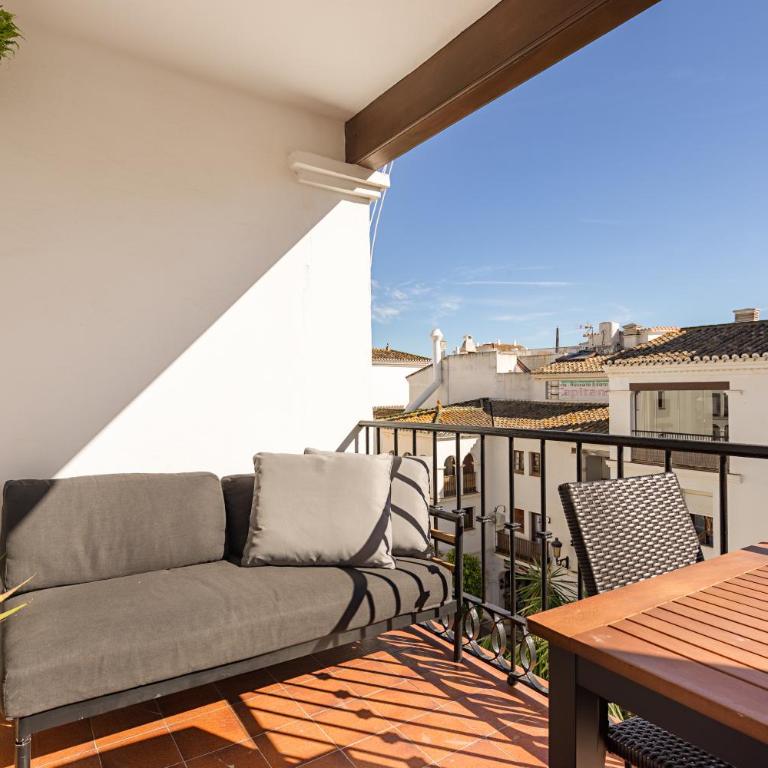 Duquesa port studio apartment - bright sunlit terrace - Apartamento Estudio - 14