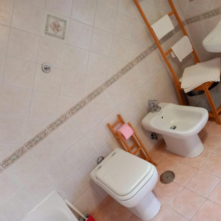 CaraFe'&CaraSpe' - Camera Tripla con Bagno Privato Esterno - 7
