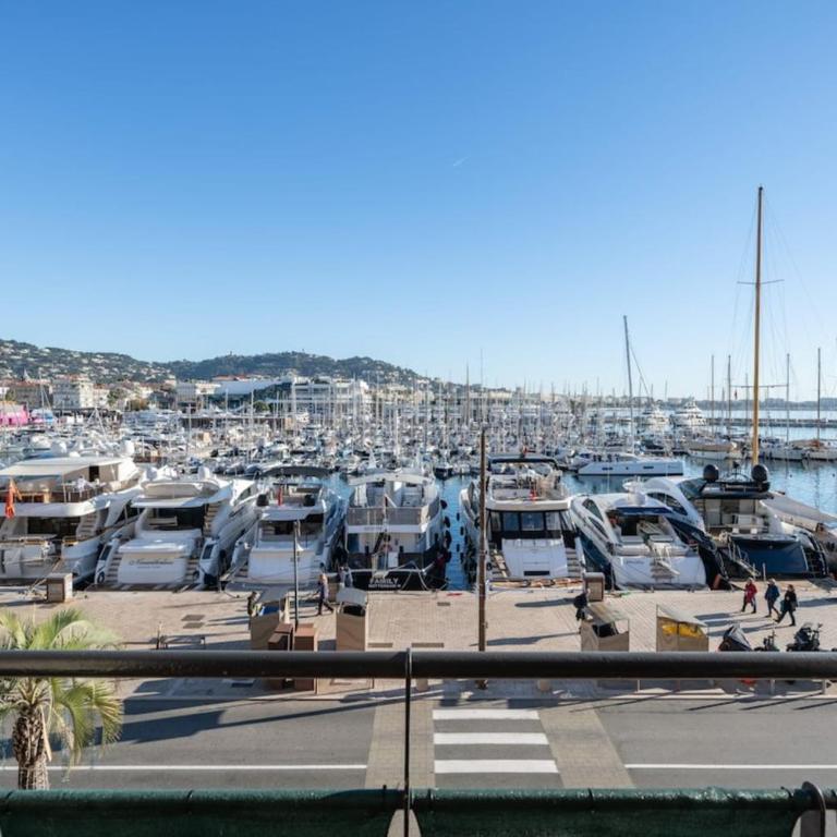 Cozystay 1669 Old Port View Elegant 3-Bedroom Apartment - Appartamento - 6