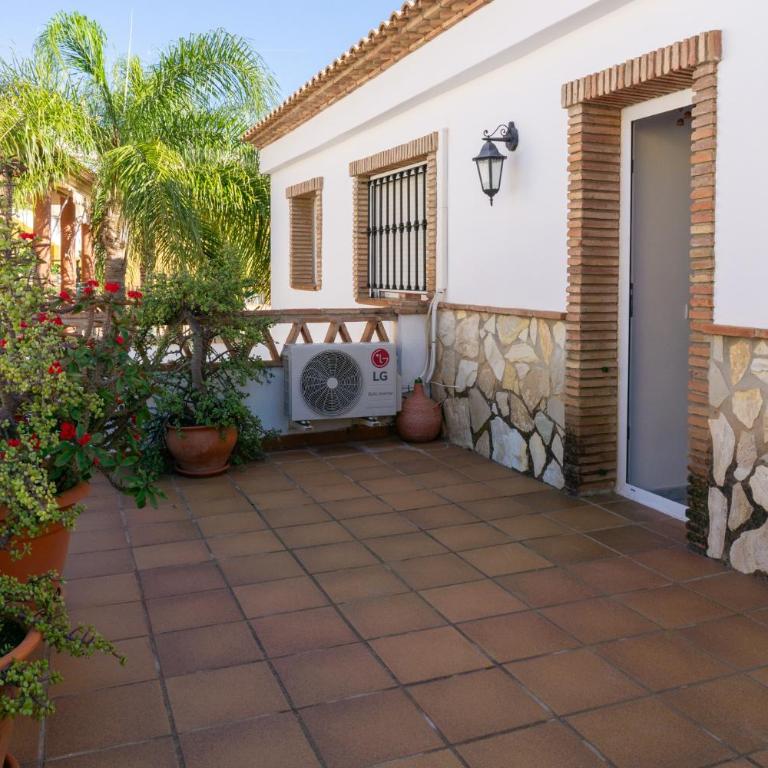 House Pool & Parking Malaga - Casa de 4 dormitorios - 39