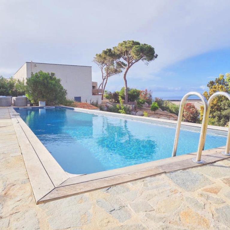 Villa avec jardin et piscine - Villa 3 Chambres - 33