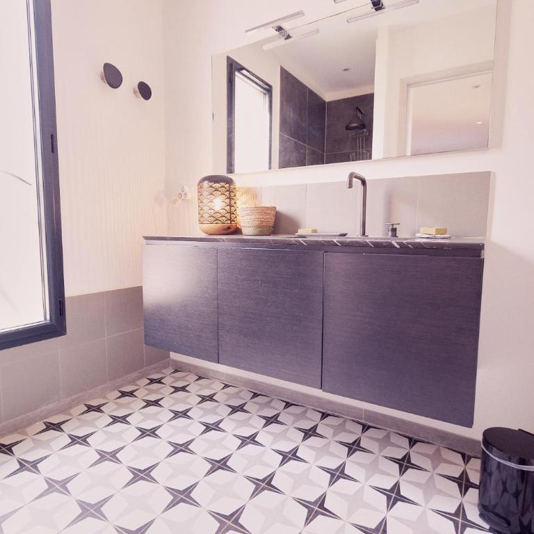 Villa avec jardin et piscine - Villa 3 Chambres - 22