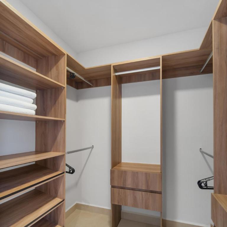 BALTIA Luxurious One Bedroom Ap - Apartment - 10