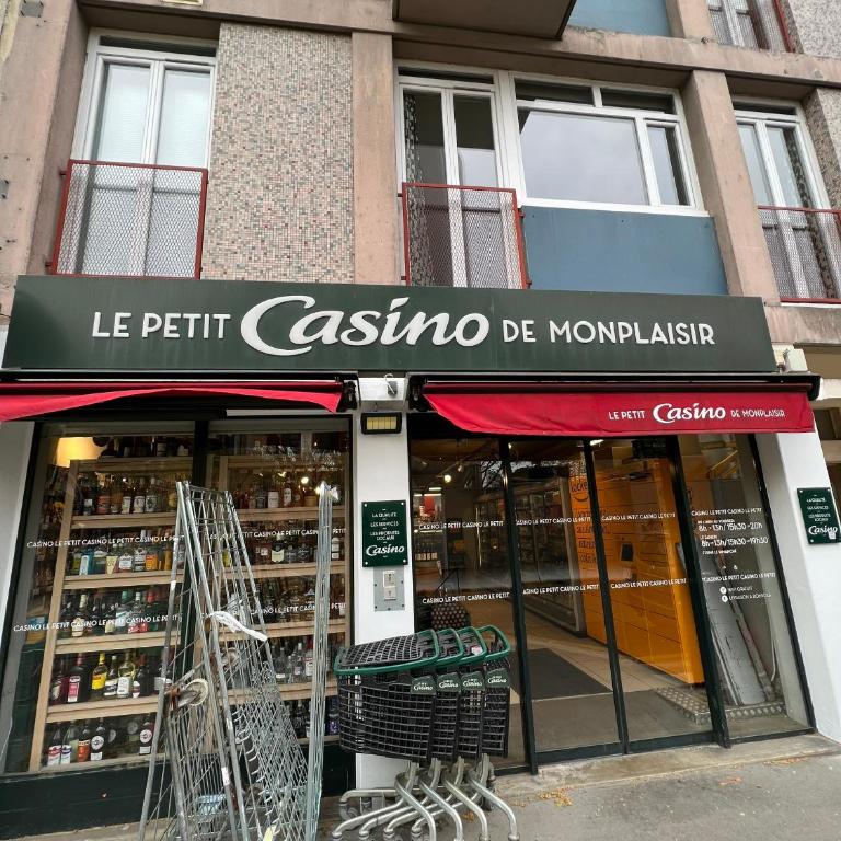 Sunset Duplex - Grand-Rond, Jardin des plantes, centre-ville, 2 BDRs 60m2, AC, Netflix - T3 60m2 avec clim - Duplex Apartment - 35