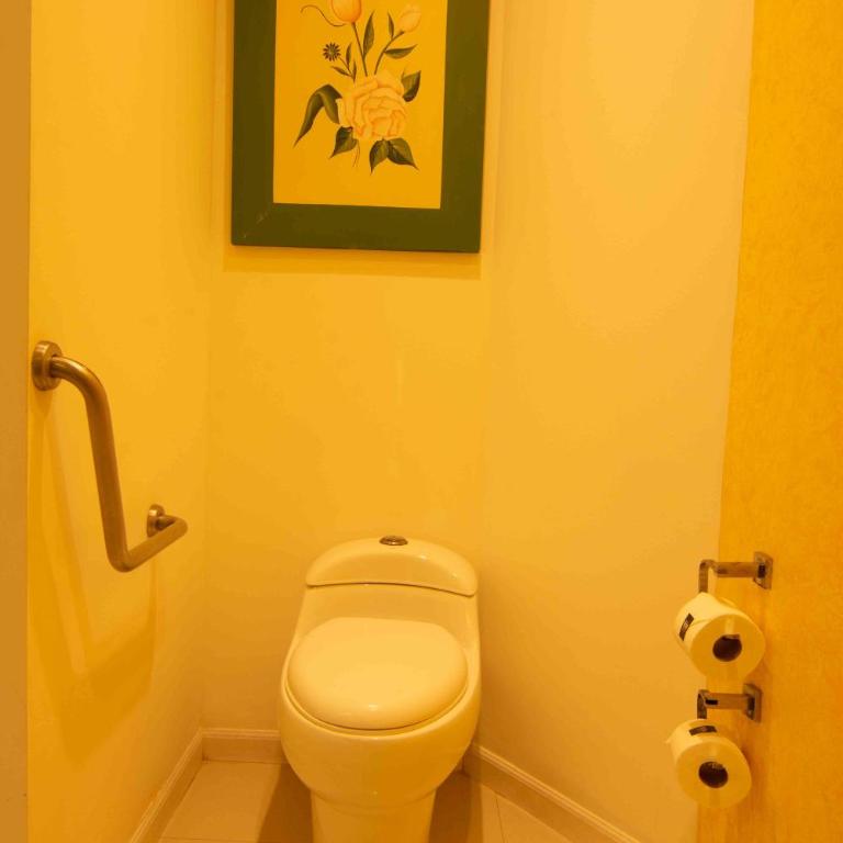 Hilton MM Grand Hotel Puebla, Tapestry Collection - Habitación Doble con ducha accesible en silla de ruedas - Adaptada para personas con problemas de movilidad/discapacidad auditiva - 2 camas dobles - 5