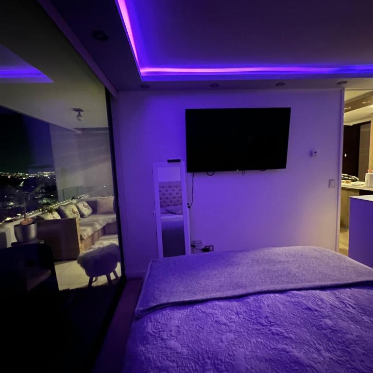 Departamento las condes con vista a la cordillera full equipado - One-Bedroom Apartment - 9