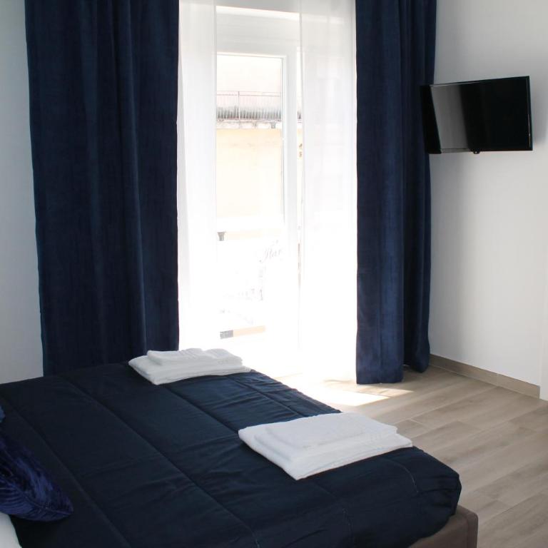 Ilary Rooms 2.0 - Camera Queen con Balcone - 7