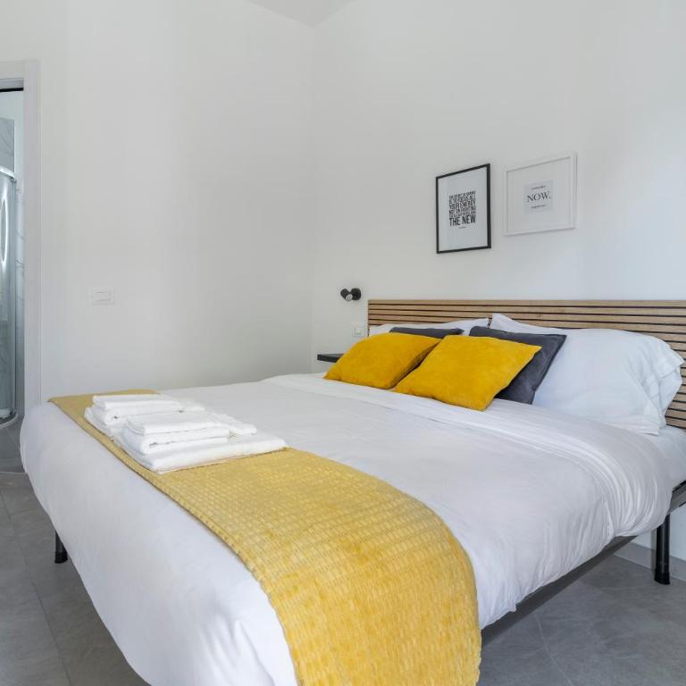 Shiny Rooms Verona - Double Room with Balcony - 14