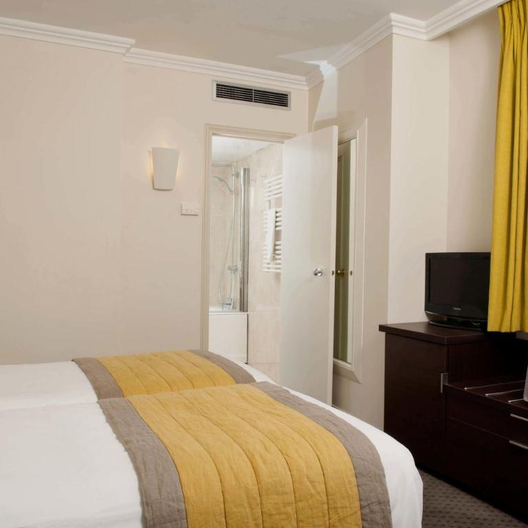 Hôtel Henri IV Rive Gauche - Chambre Lits Jumeaux - 1