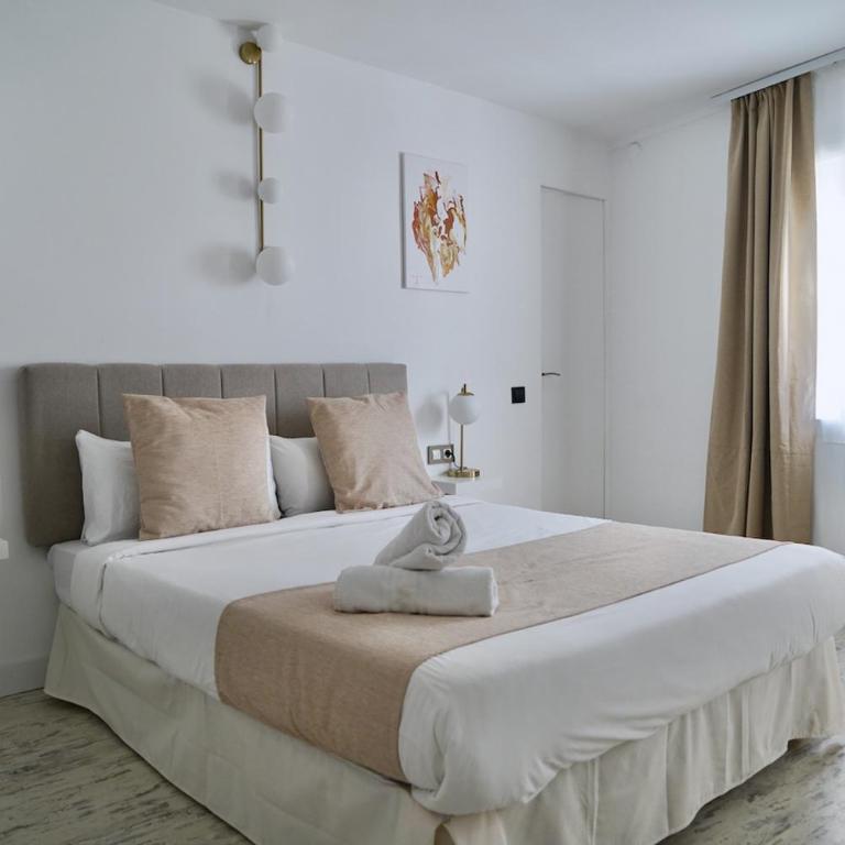 Aldara Sitges - Habitación Doble Deluxe con balcón - 9